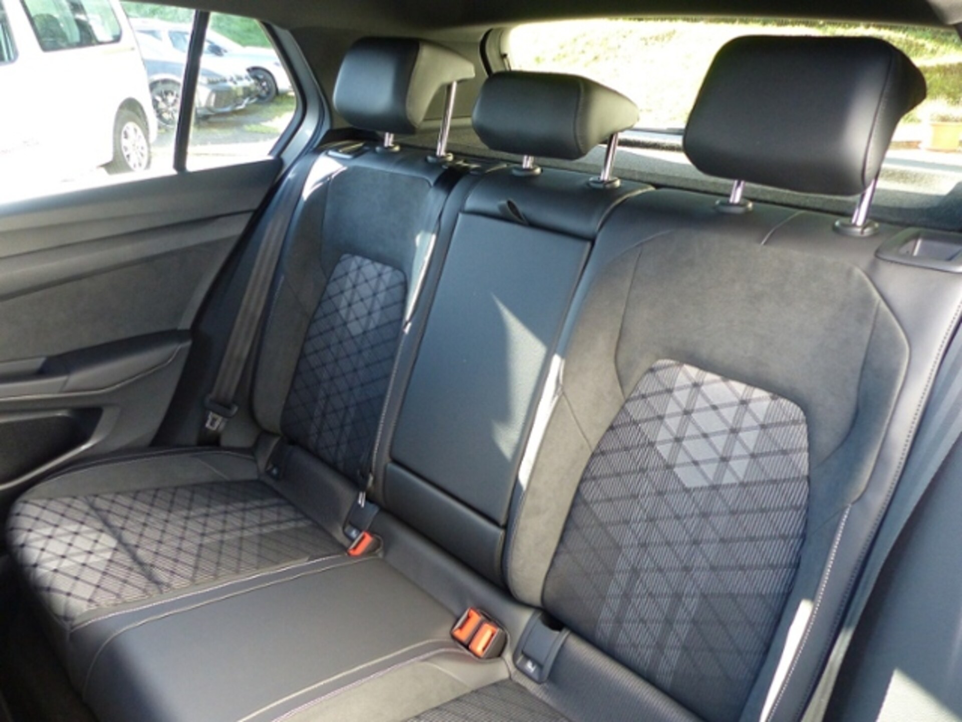 Volkswagen Golf R-Line