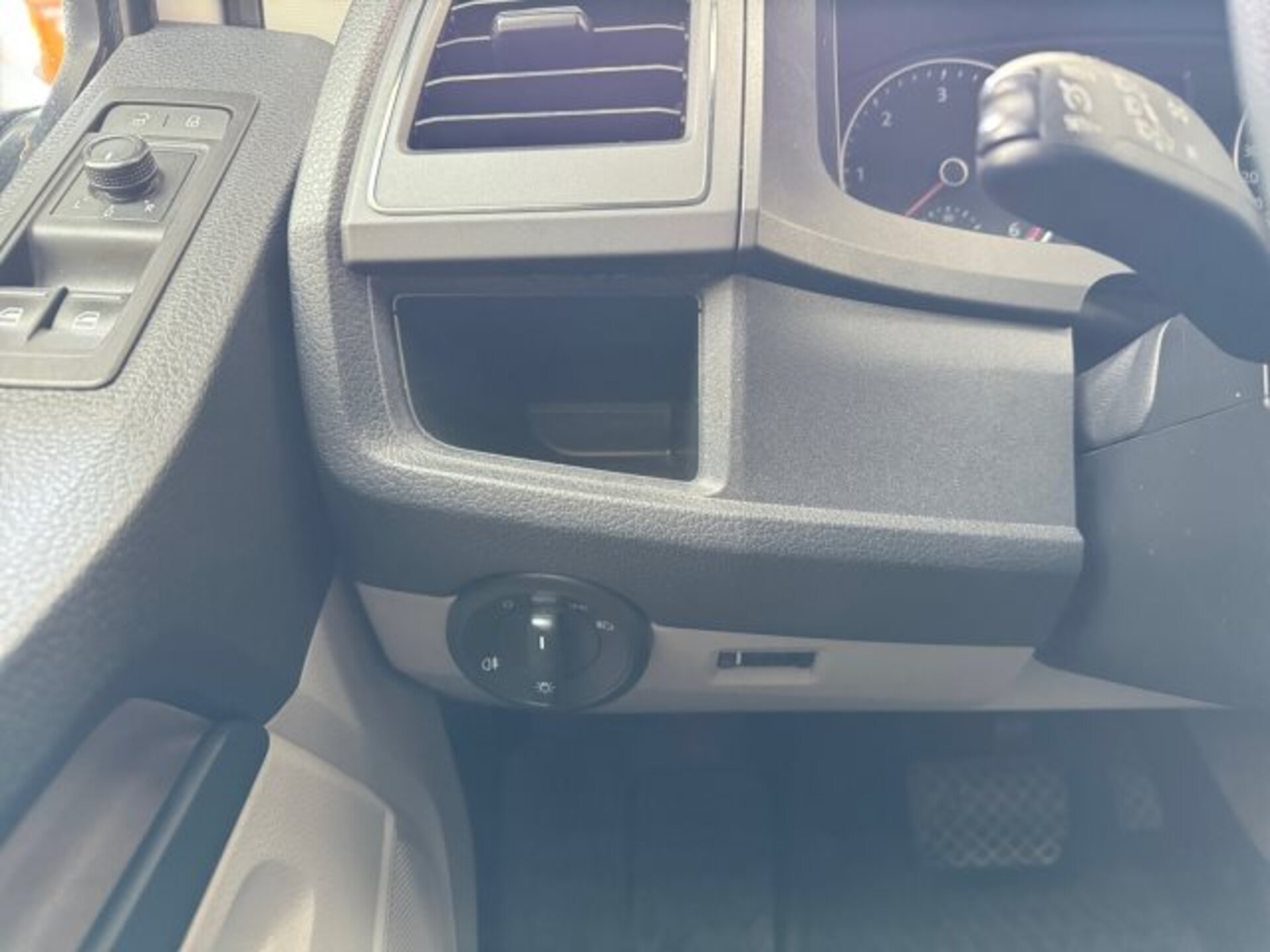 Volkswagen T6 Transporter Kasten langer Radstand
