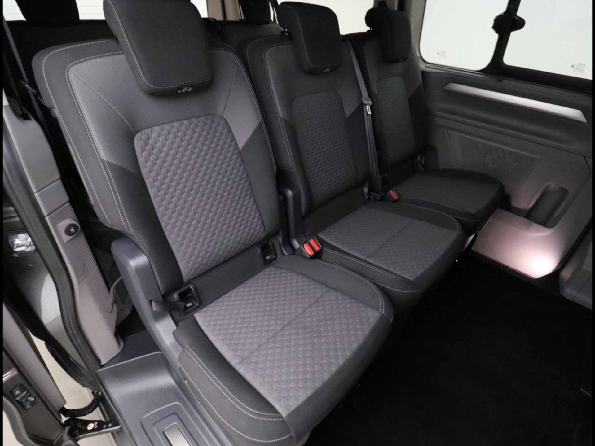 Volkswagen Caravelle Style