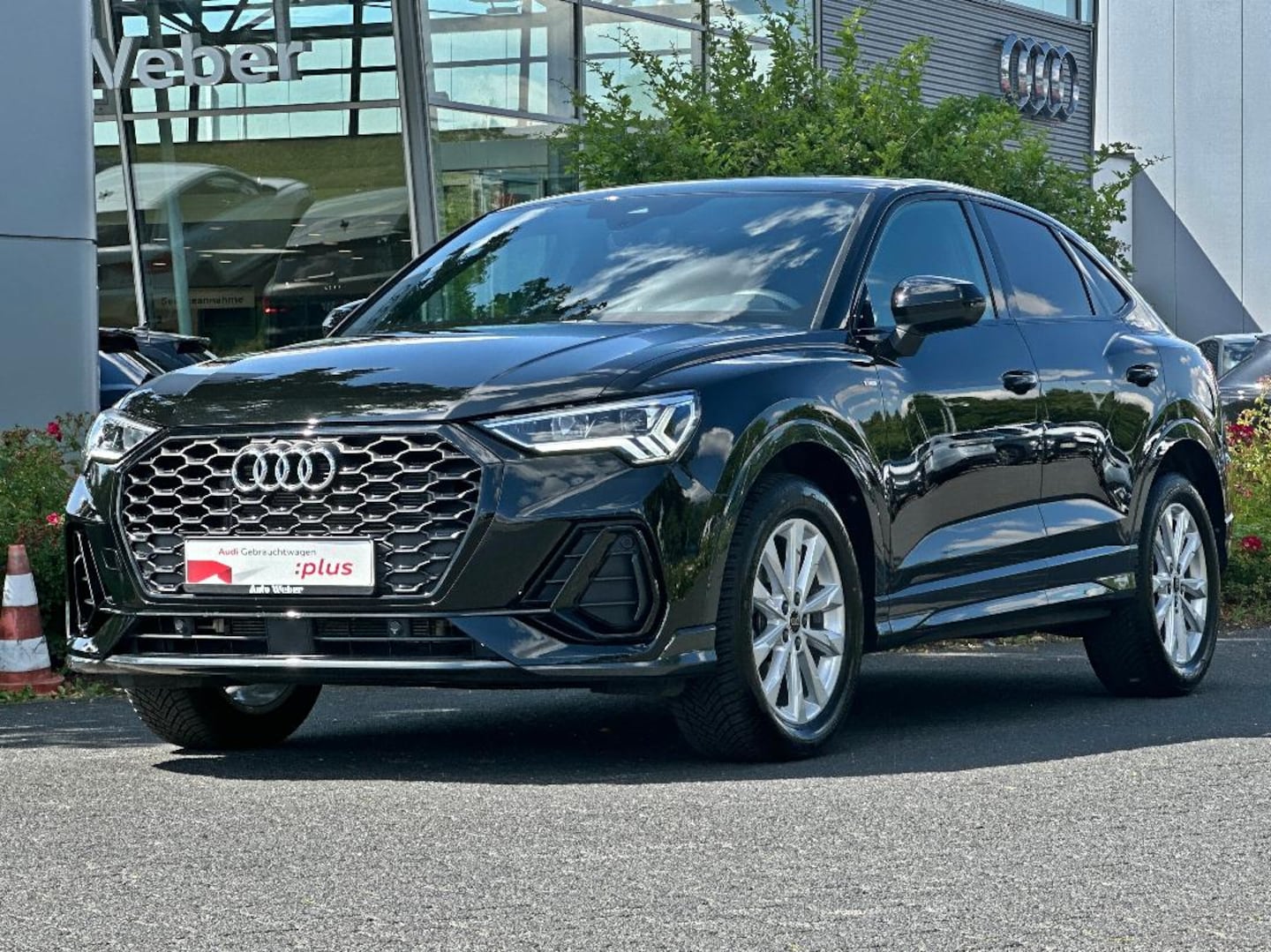 Bild über Audi Q3 Sportback S line 35 TFSI S tronic - für weitere Informationen kontaktieren Sie den Audi Partner