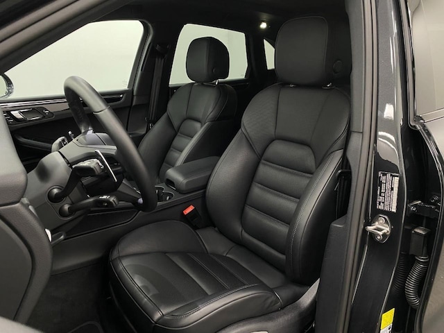 2026 Porsche Macan T - Photo 41