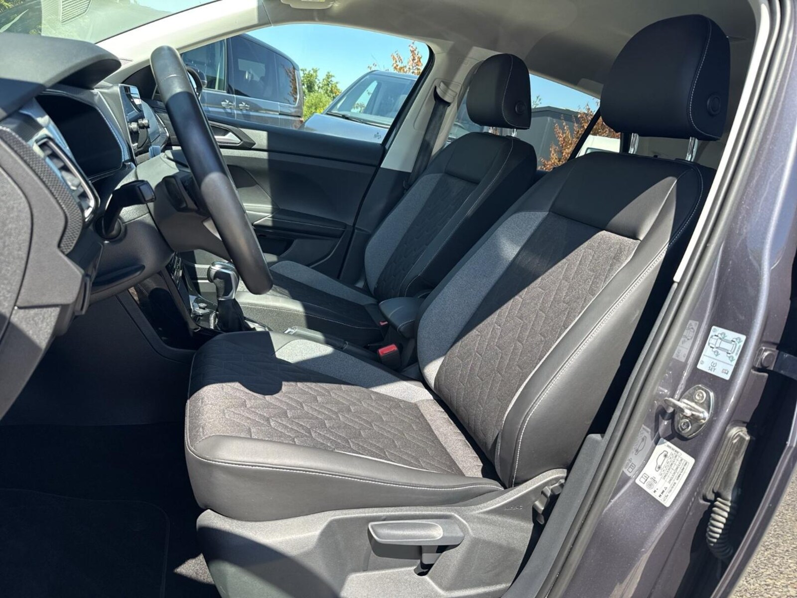 Volkswagen T-Cross – Bild 12
