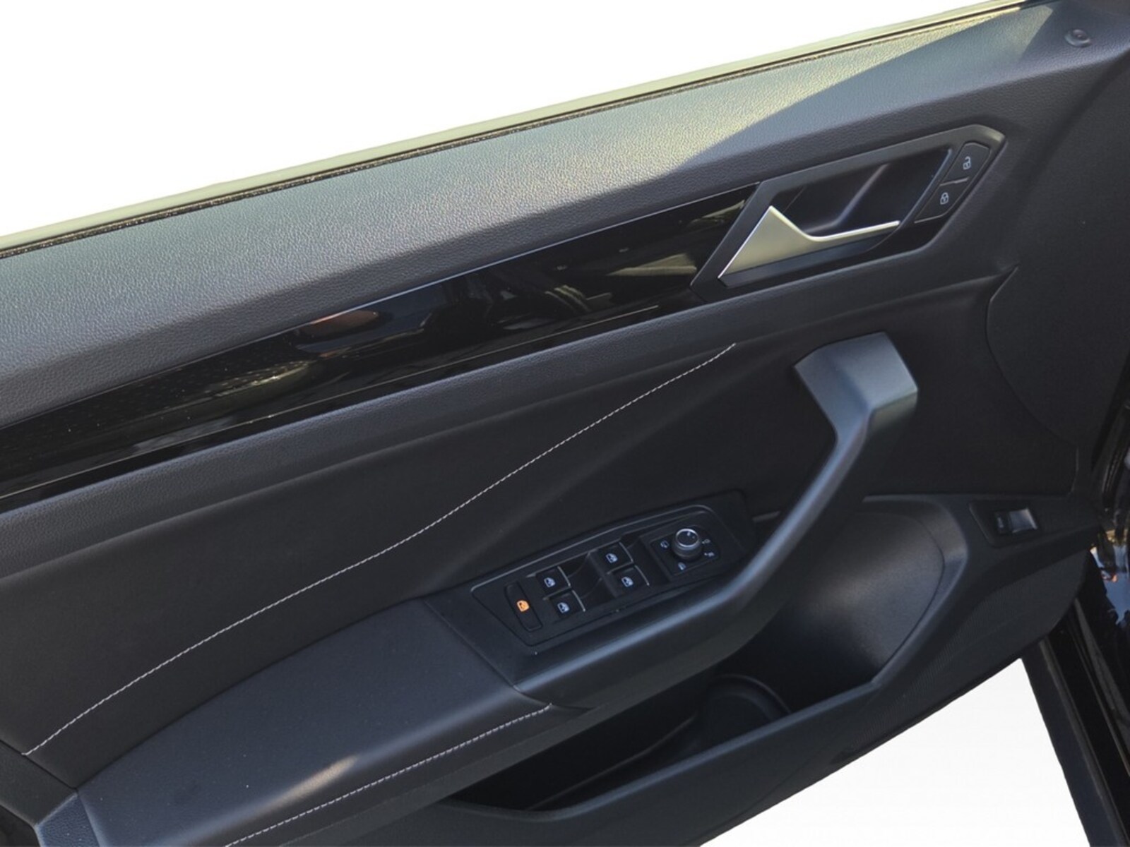 Volkswagen T-Roc – Bild 11