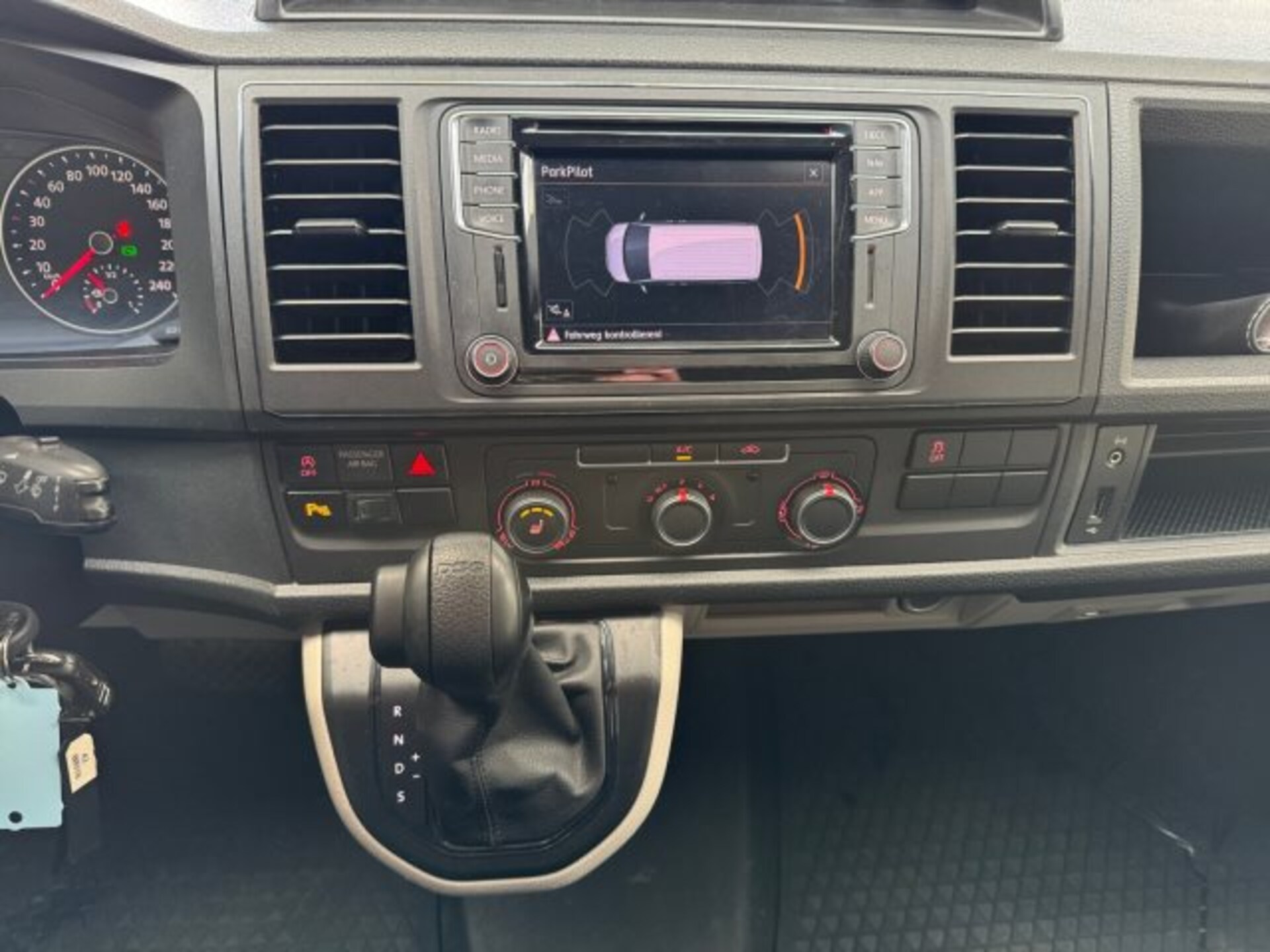 Volkswagen T6 Transporter Kasten langer Radstand