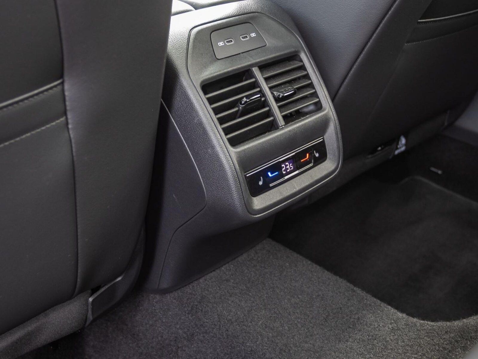 Volkswagen Passat – Bild 23