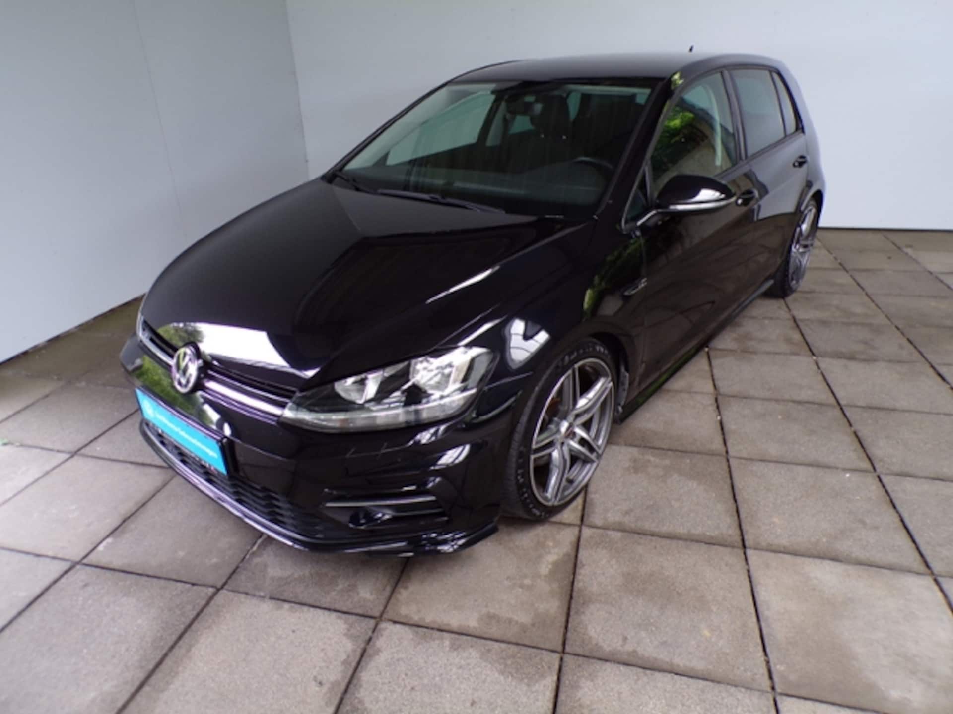 Volkswagen Golf R-Line