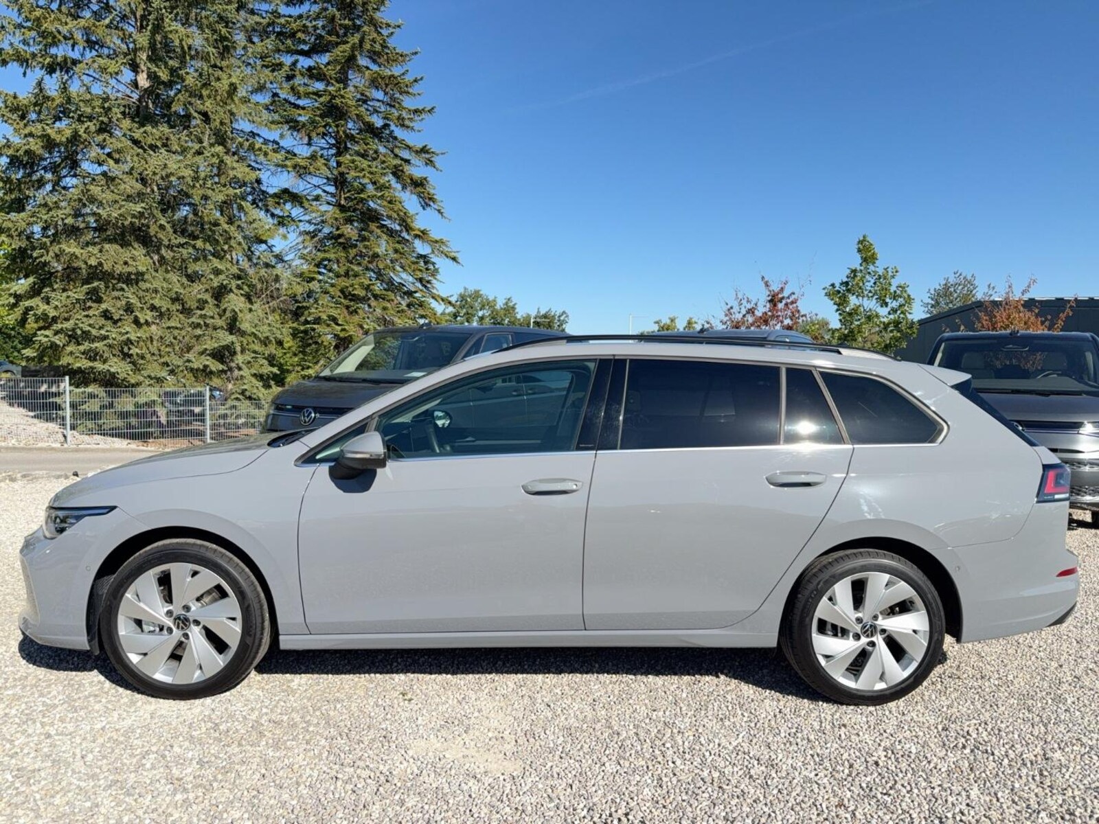 Volkswagen Golf Variant – Bild 3