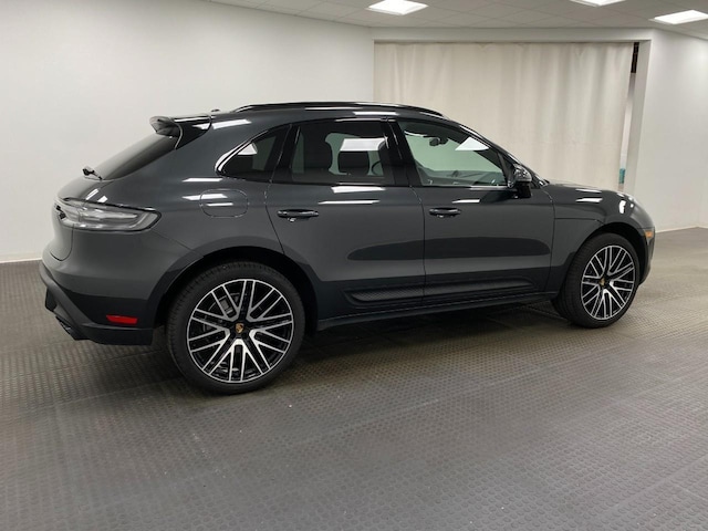 2026 Porsche Macan T - Photo 46