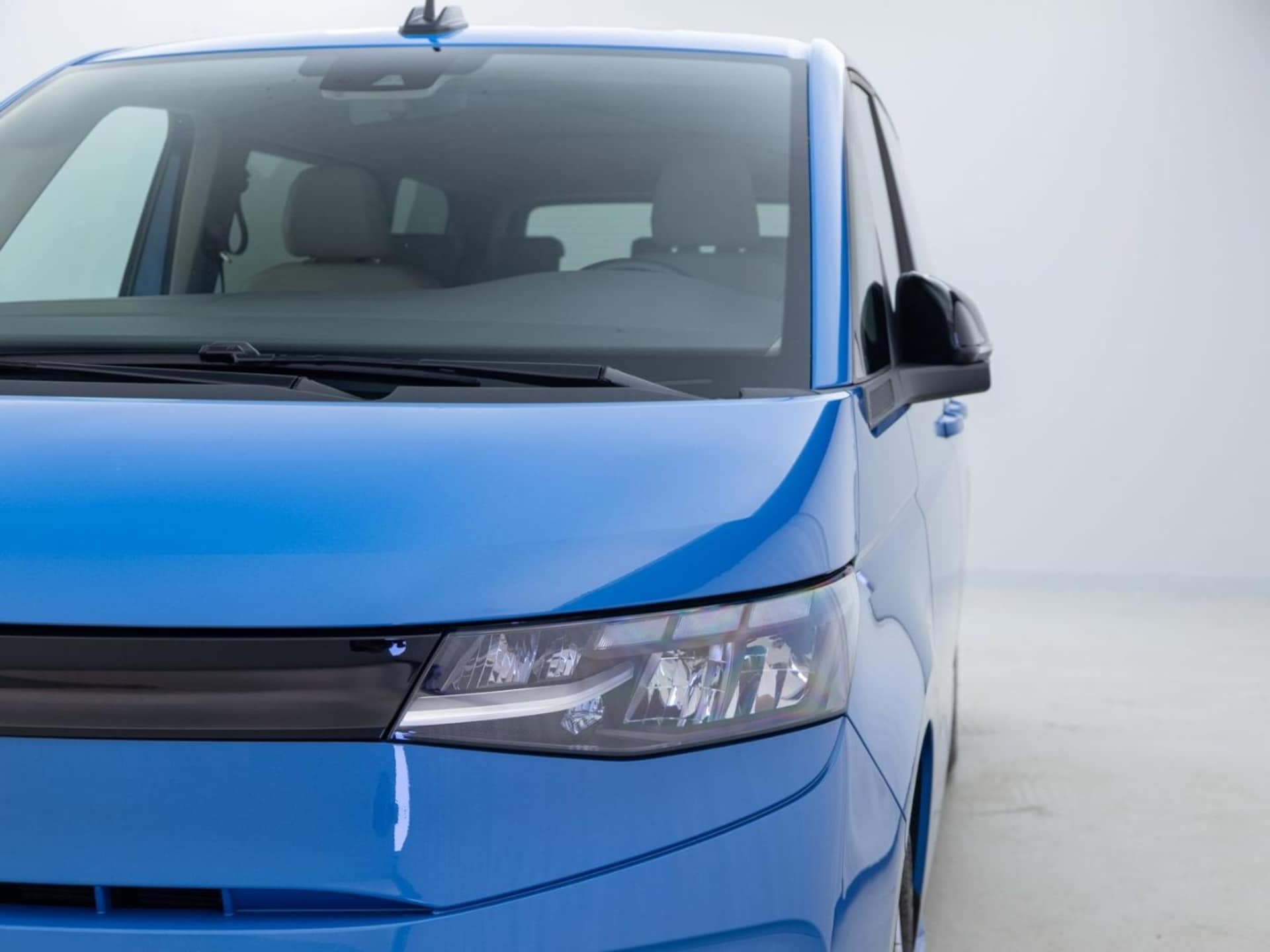 Volkswagen Multivan Langversion Basis-Modell
