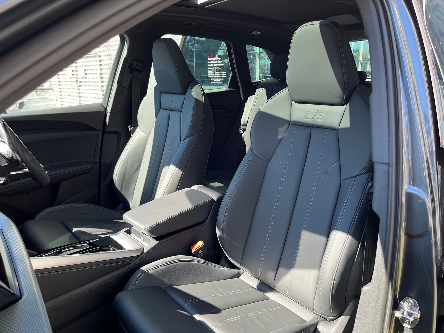 Image about Audi Q5 SUV TDI quattro 150 kW sport