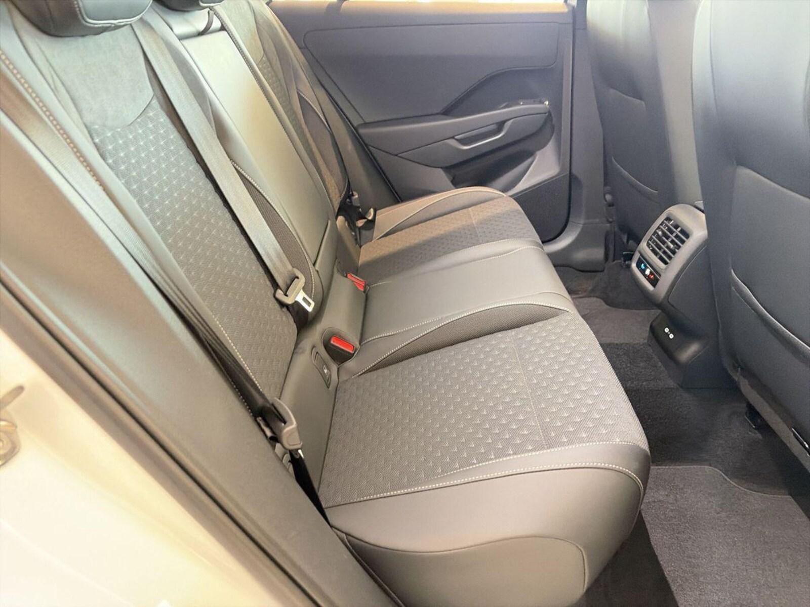 Volkswagen T-Roc – Bild 9