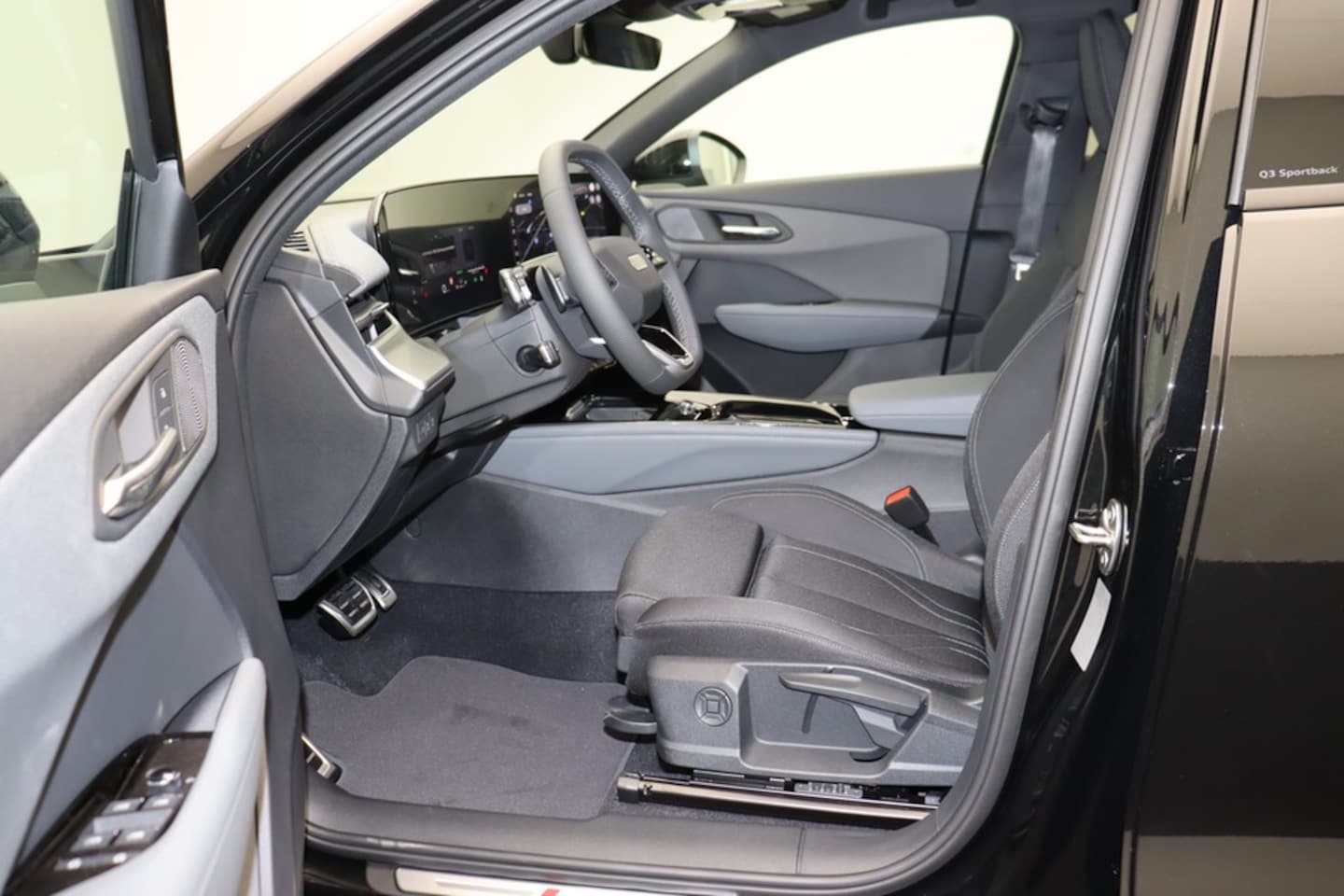 Bild über Audi Q3 Sportback TFSI quattro 150 kW S tronic - für weitere Informationen kontaktieren Sie den Audi Partner