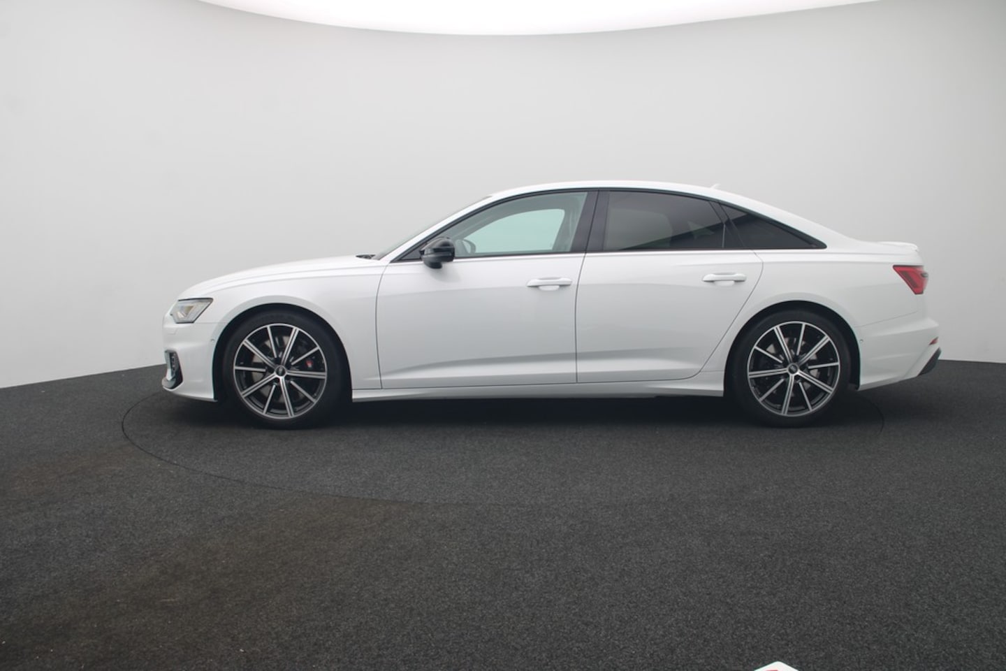 Bild über Audi S6 Limousine TDI quattro tiptronic - für weitere Informationen kontaktieren Sie den Audi Partner