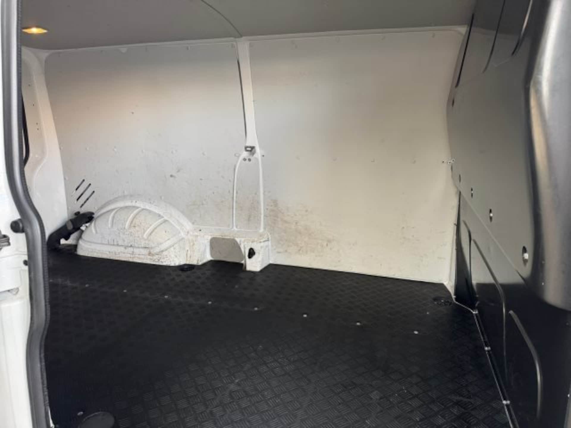 Volkswagen T6 Transporter Kasten langer Radstand