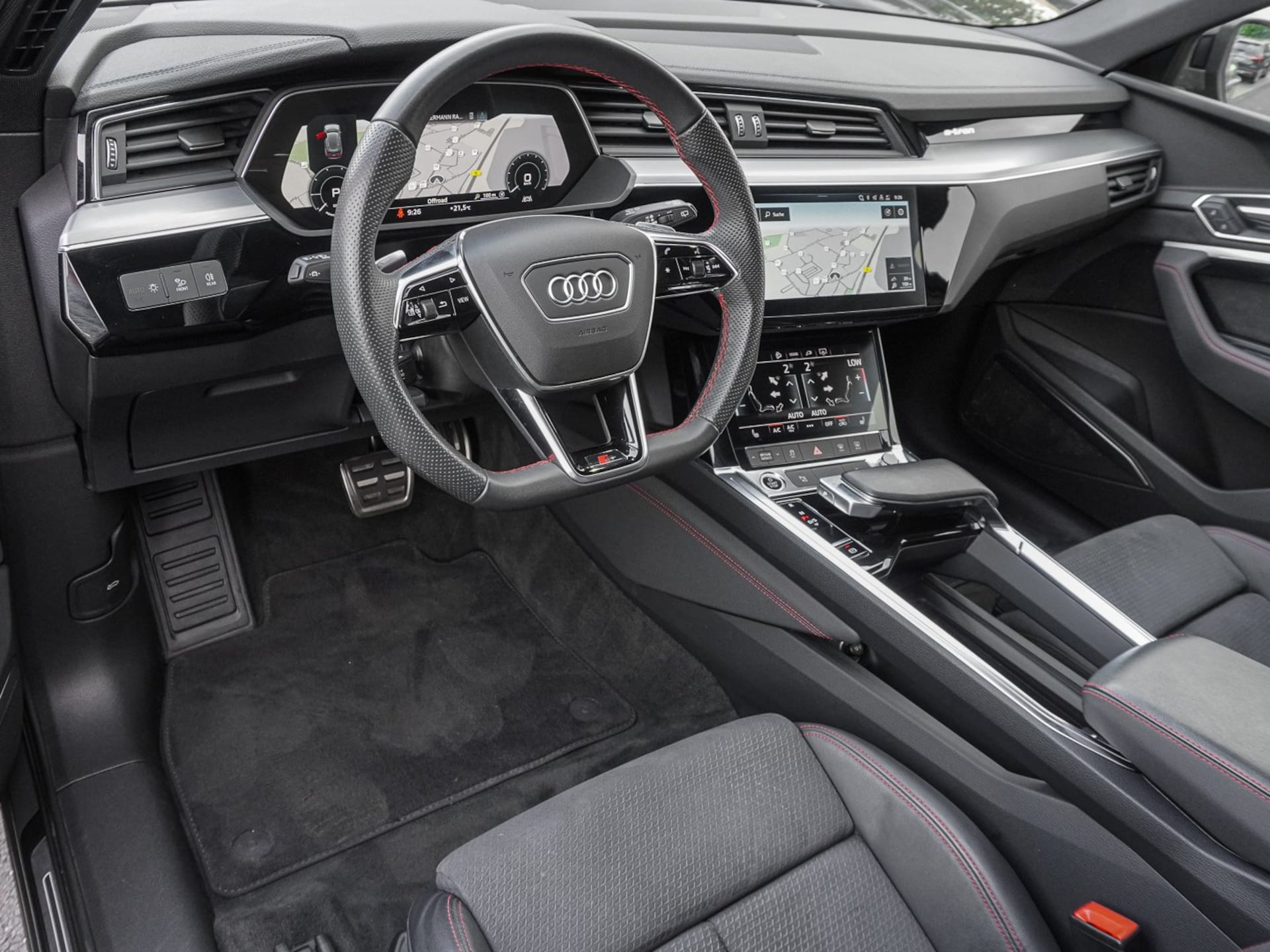 Audi Q8 e-tron S line