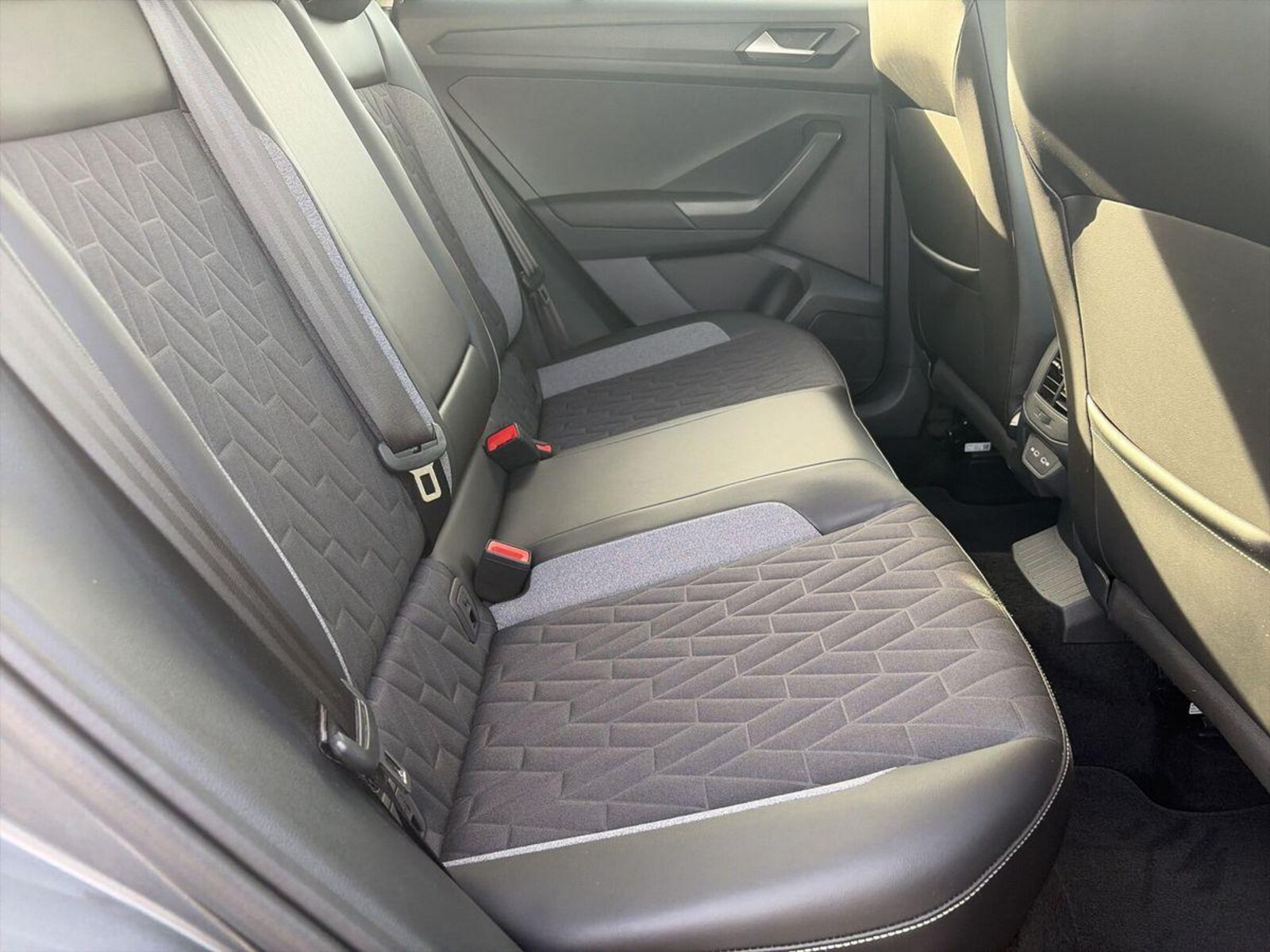Volkswagen T-Roc – Bild 9