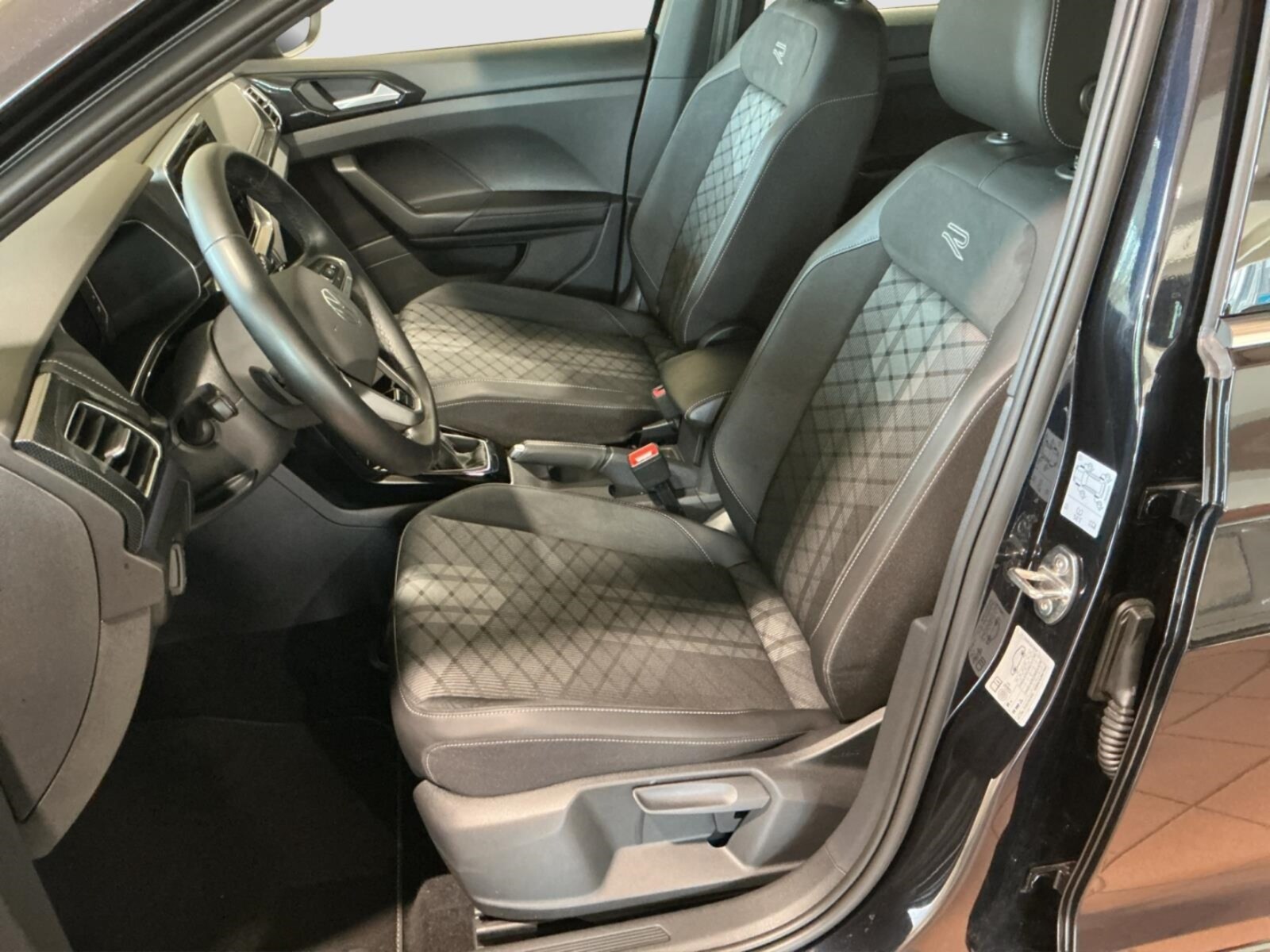 Volkswagen T-Cross – Bild 10