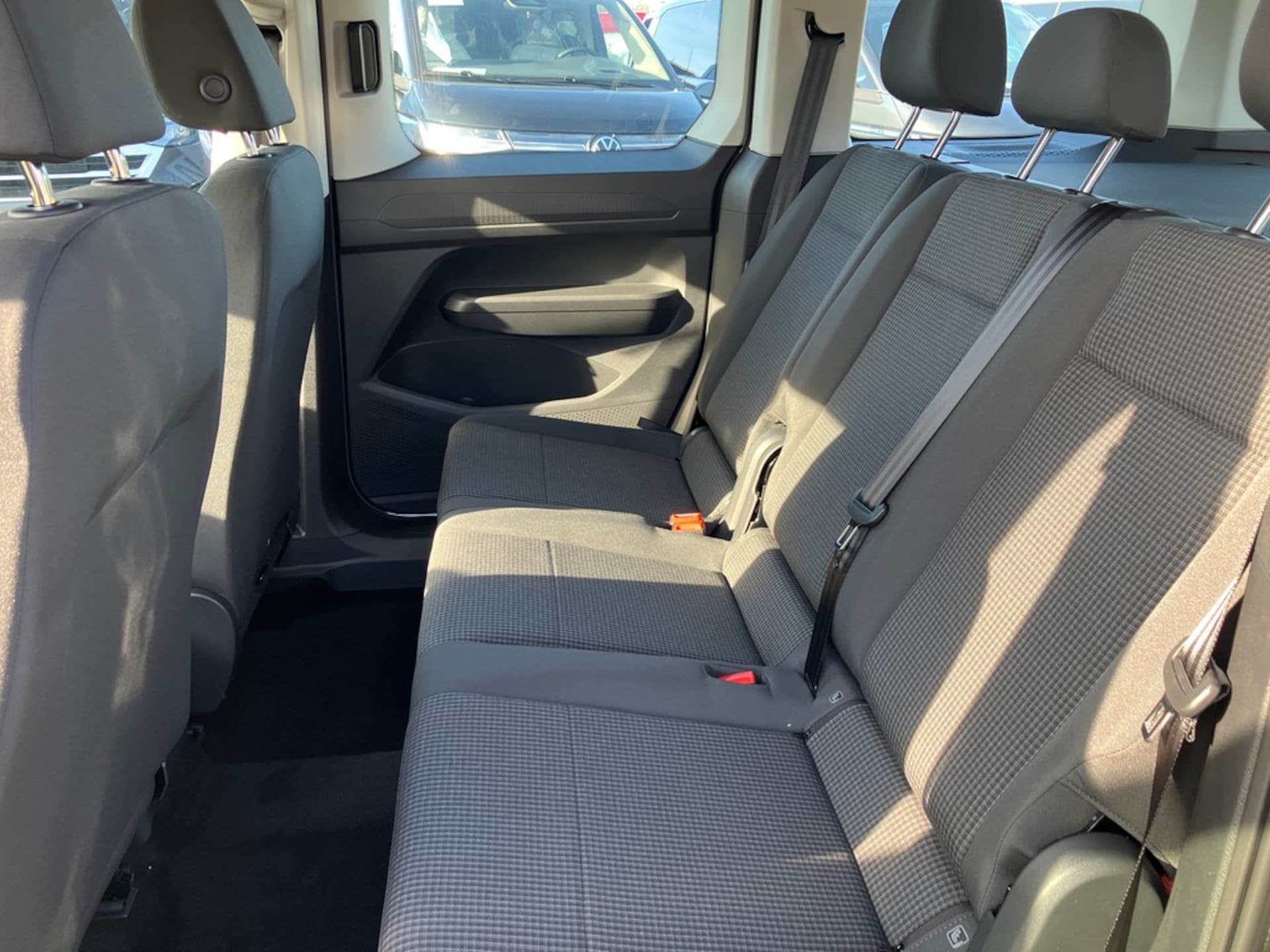 Volkswagen Caddy Basis-Modell