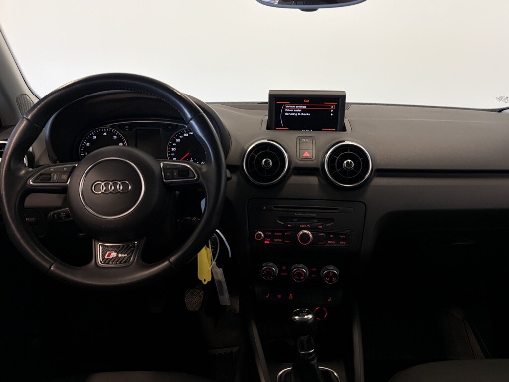 Bild som visar&nbsp;Audi A1 Sportback&nbsp;A1 1.2 TFSI 63(86) kW(hk) 5-växlad - för mer information kontakta din Audi Partner