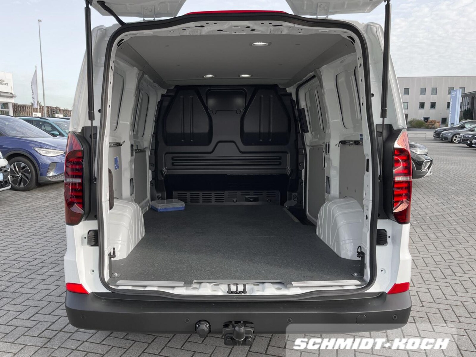 Volkswagen Transporter Kasten kurzer Radstand – Bild 11