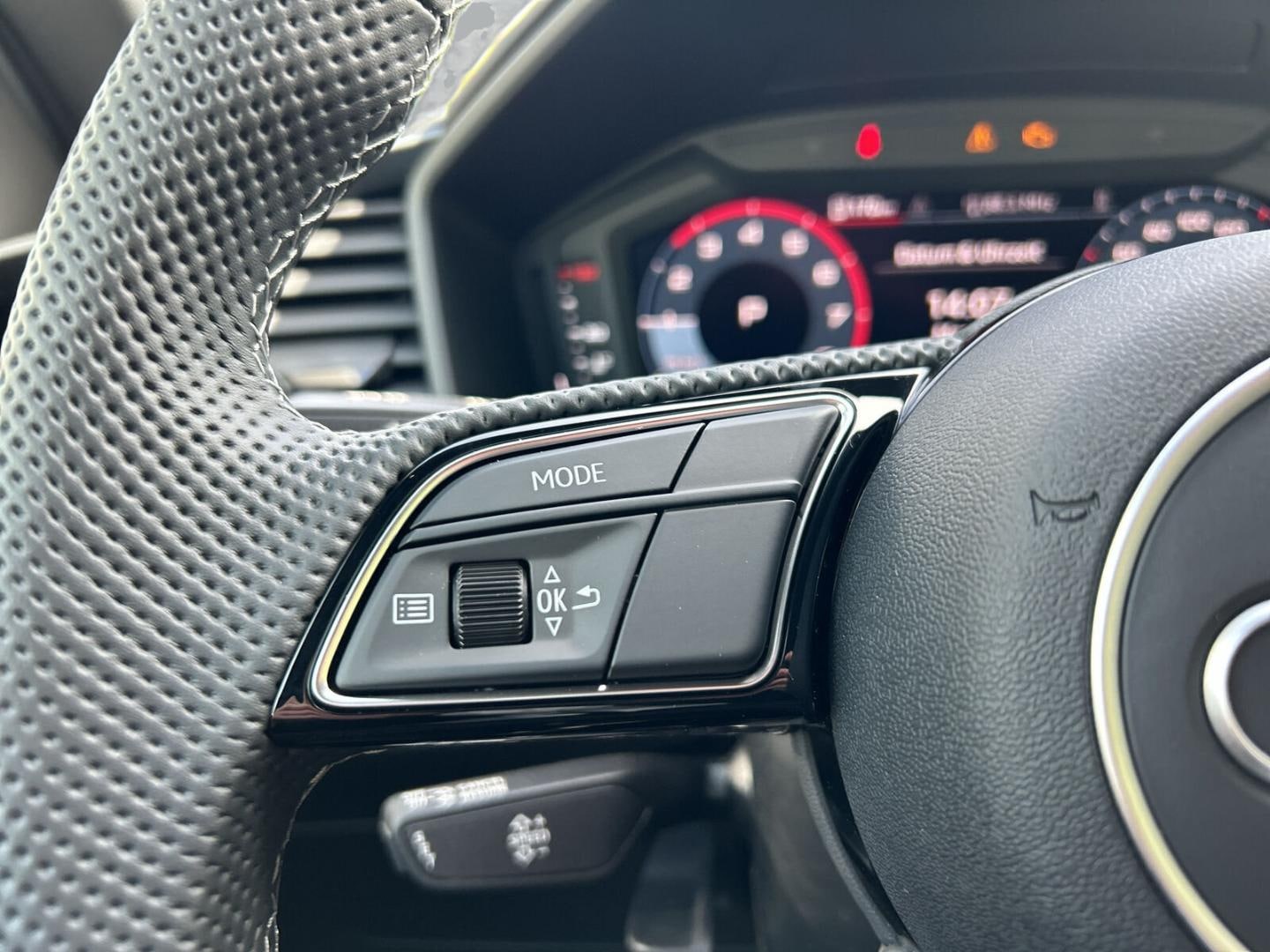 Bild über Audi A1 Sportback 30 TFSI S tronic - für weitere Informationen kontaktieren Sie den Audi Partner