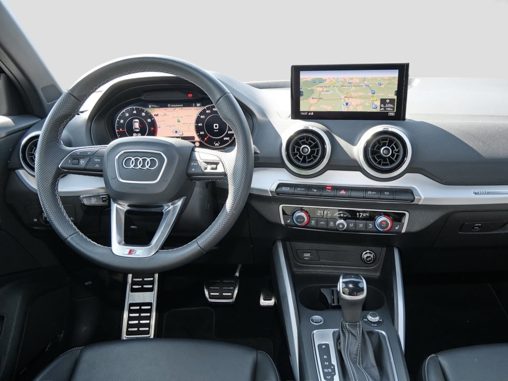 Audi Q2 S line