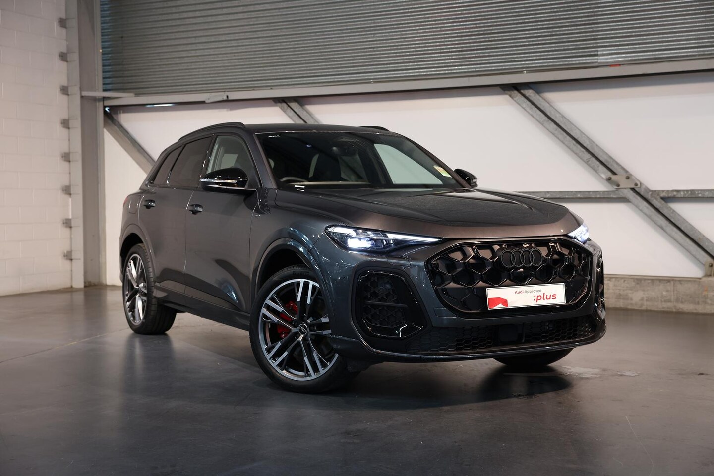 Image about Audi Q5 SUV e-hybrid quattro S tronic