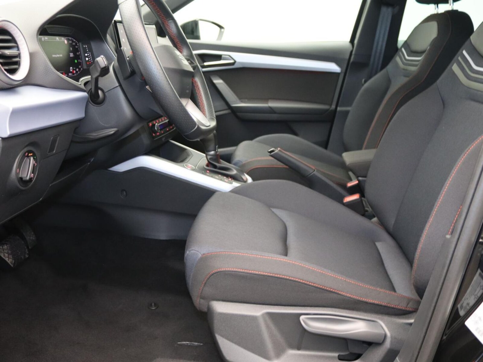 SEAT Arona – Bild 12