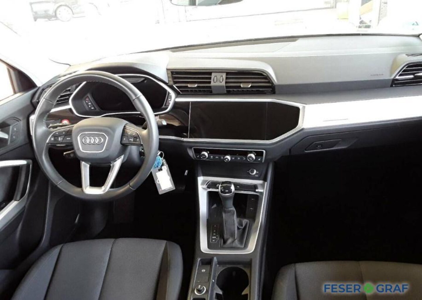 Bild über Audi Q3 40 TDI quattro S tronic - für weitere Informationen kontaktieren Sie den Audi Partner