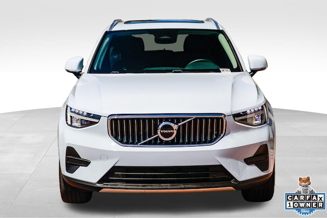 2025 Volvo XC40