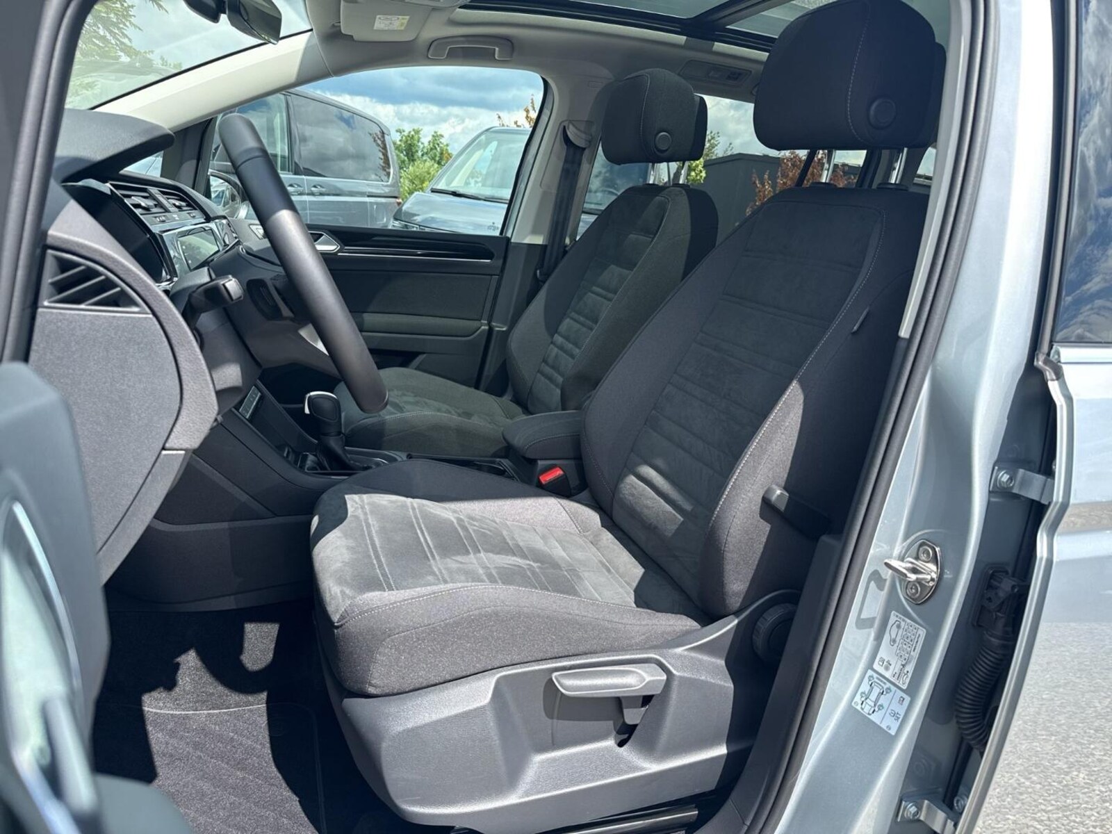 Volkswagen Touran – Bild 13