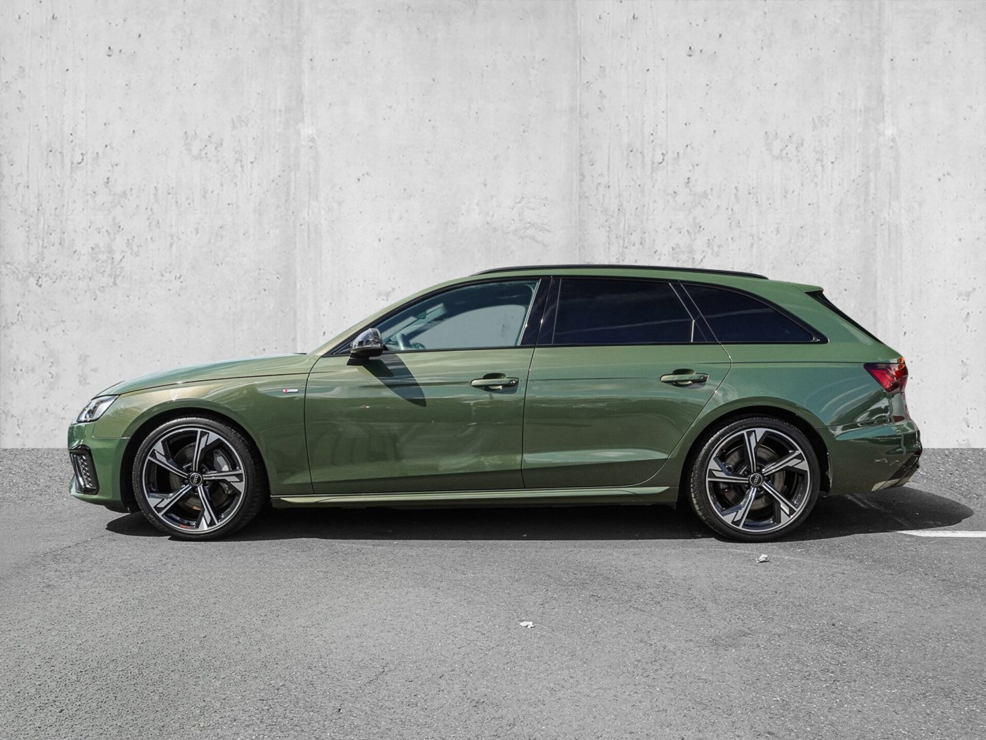 Audi A4 Avant S line