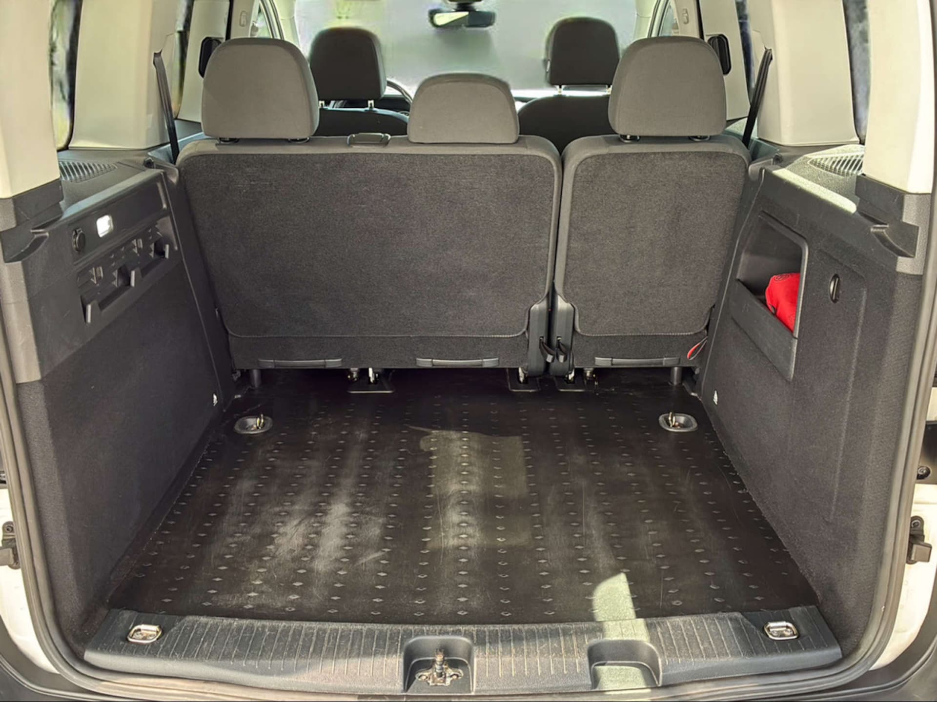 Volkswagen Caddy Basis-Modell