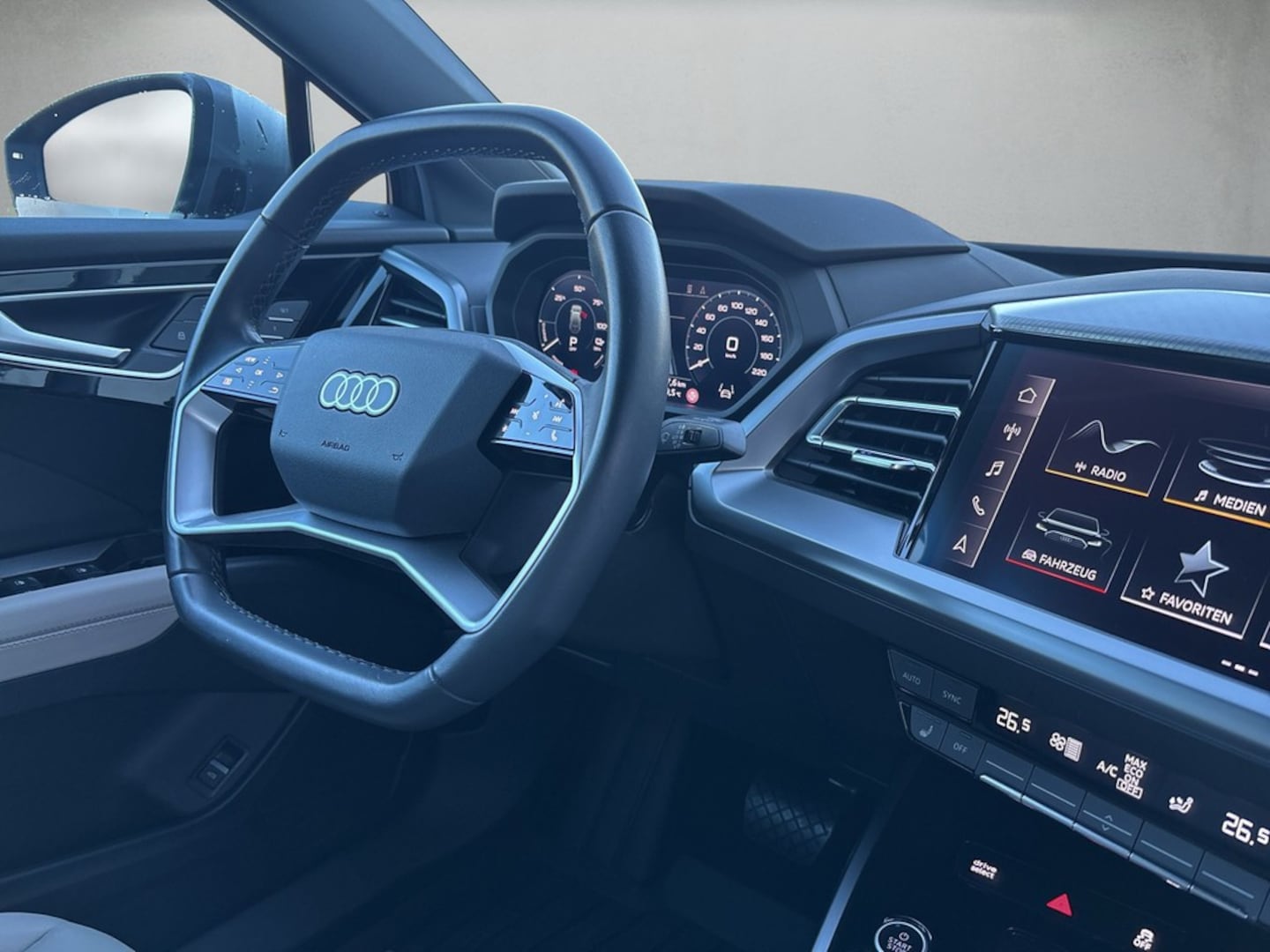 Bild über Audi Q4 e-tron 45 e-tron quattro - für weitere Informationen kontaktieren Sie den Audi Partner