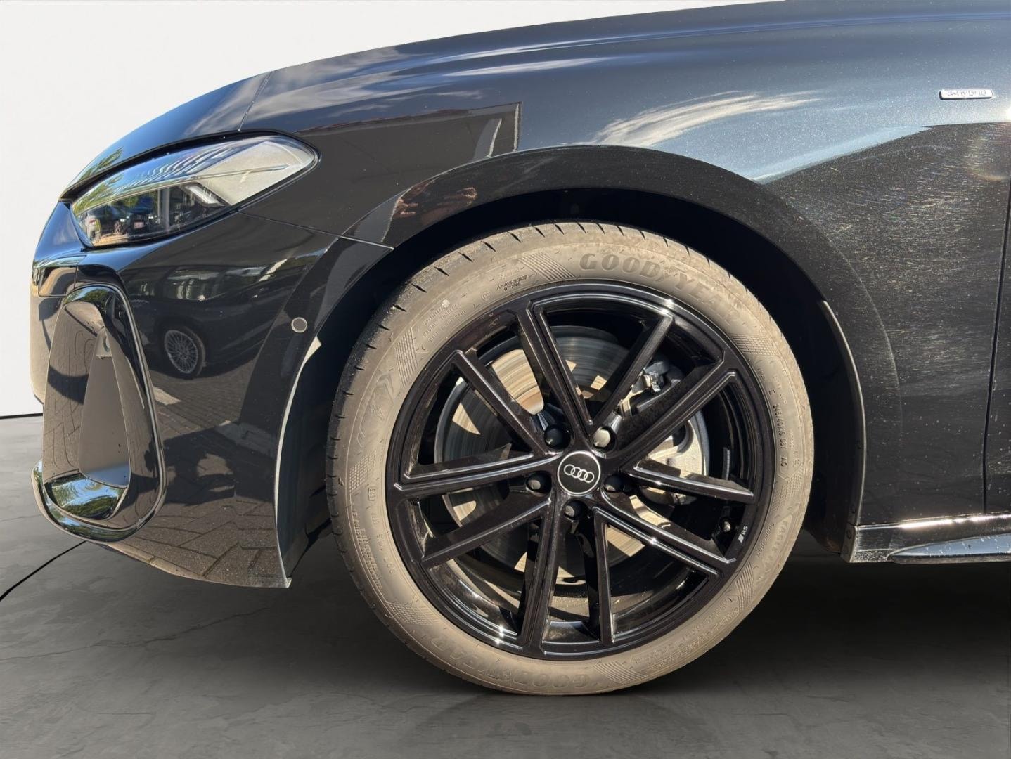 Bild über Audi A5 Avant e-hybrid e-hybrid quattro 220 kW S tronic - für weitere Informationen kontaktieren Sie den Audi Partner