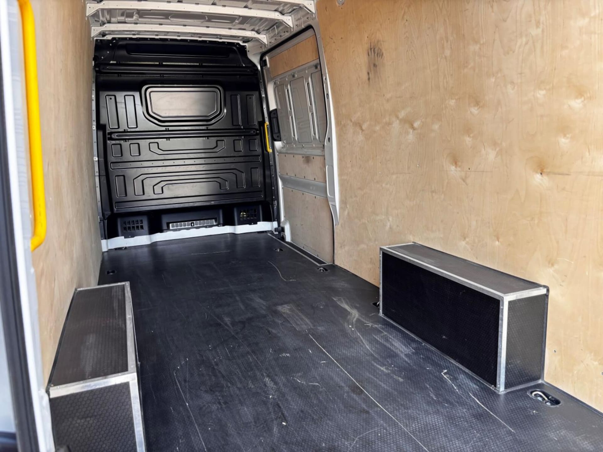 Volkswagen Crafter Furgon długi rozstaw osi