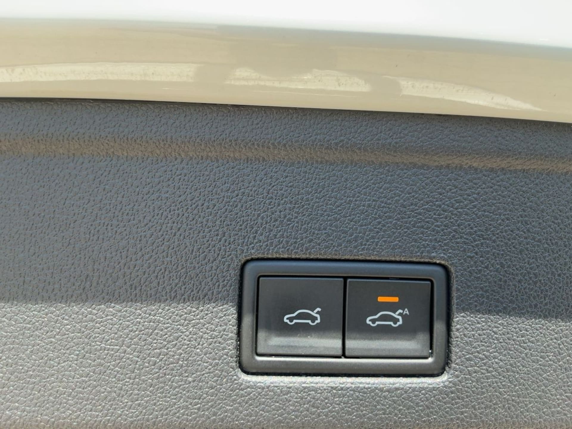 Volkswagen Touareg R
