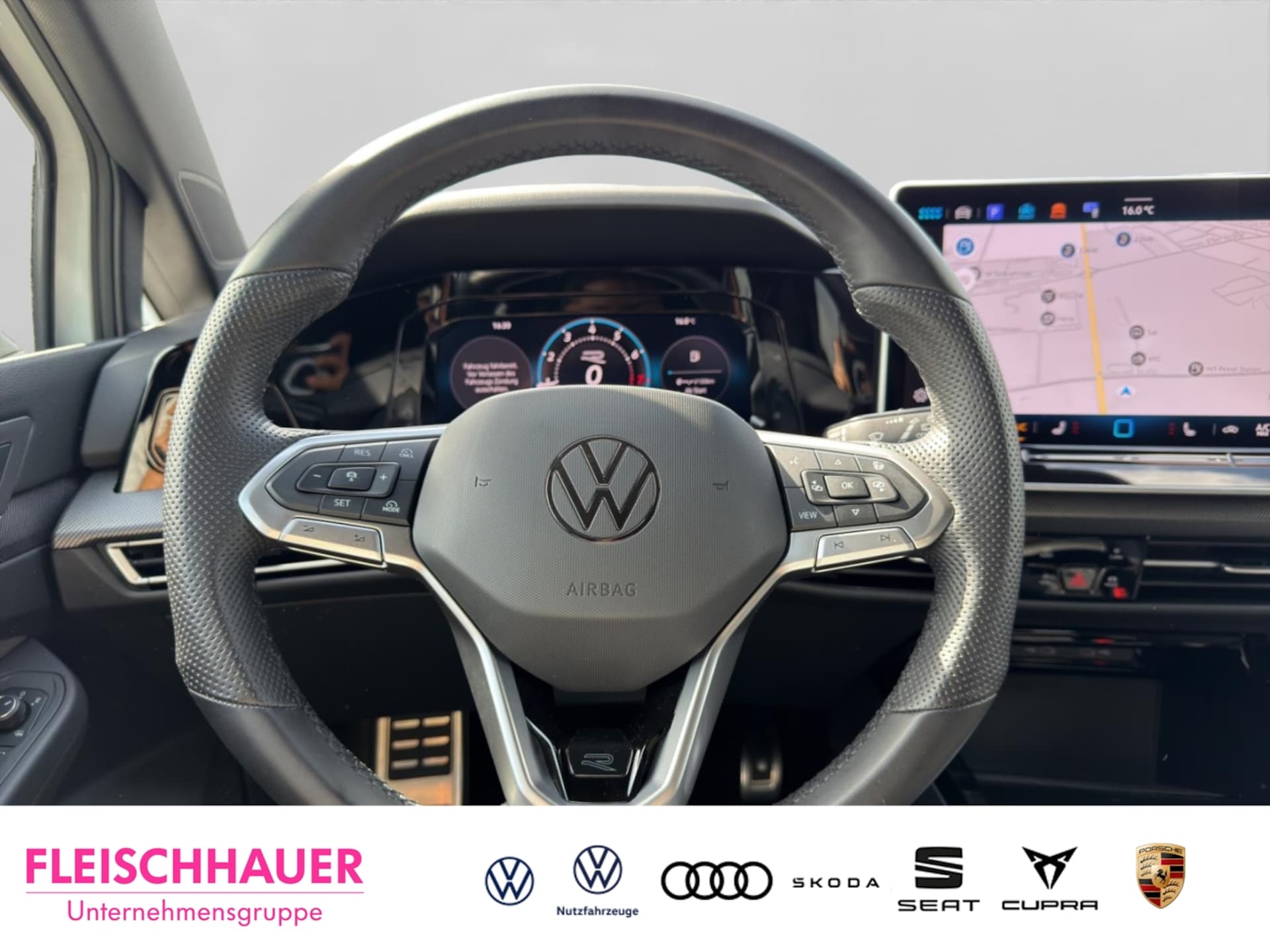 Volkswagen Golf R-Line