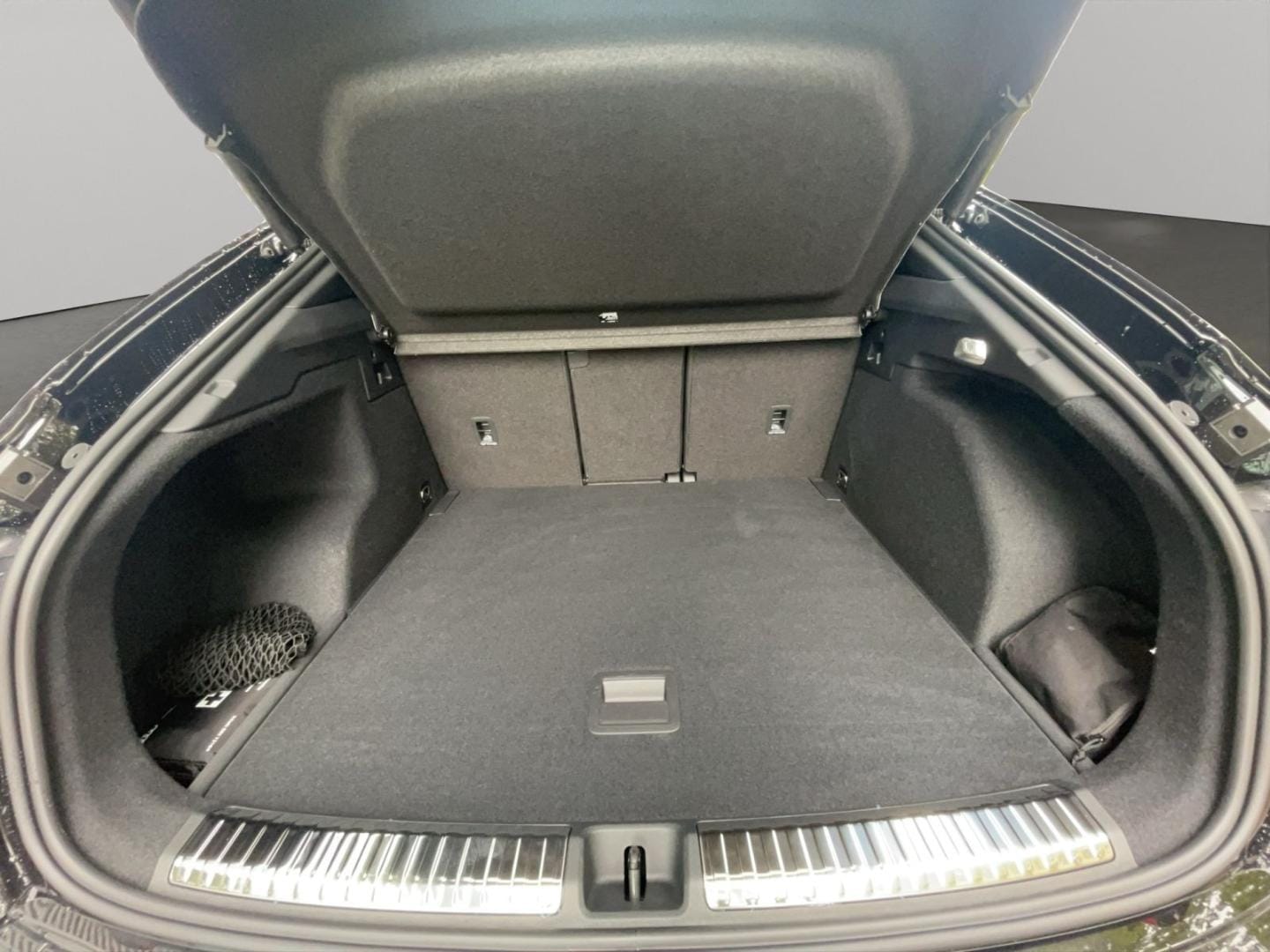 Bild über Audi Q3 Sportback TFSI 110 kW S tronic - für weitere Informationen kontaktieren Sie den Audi Partner