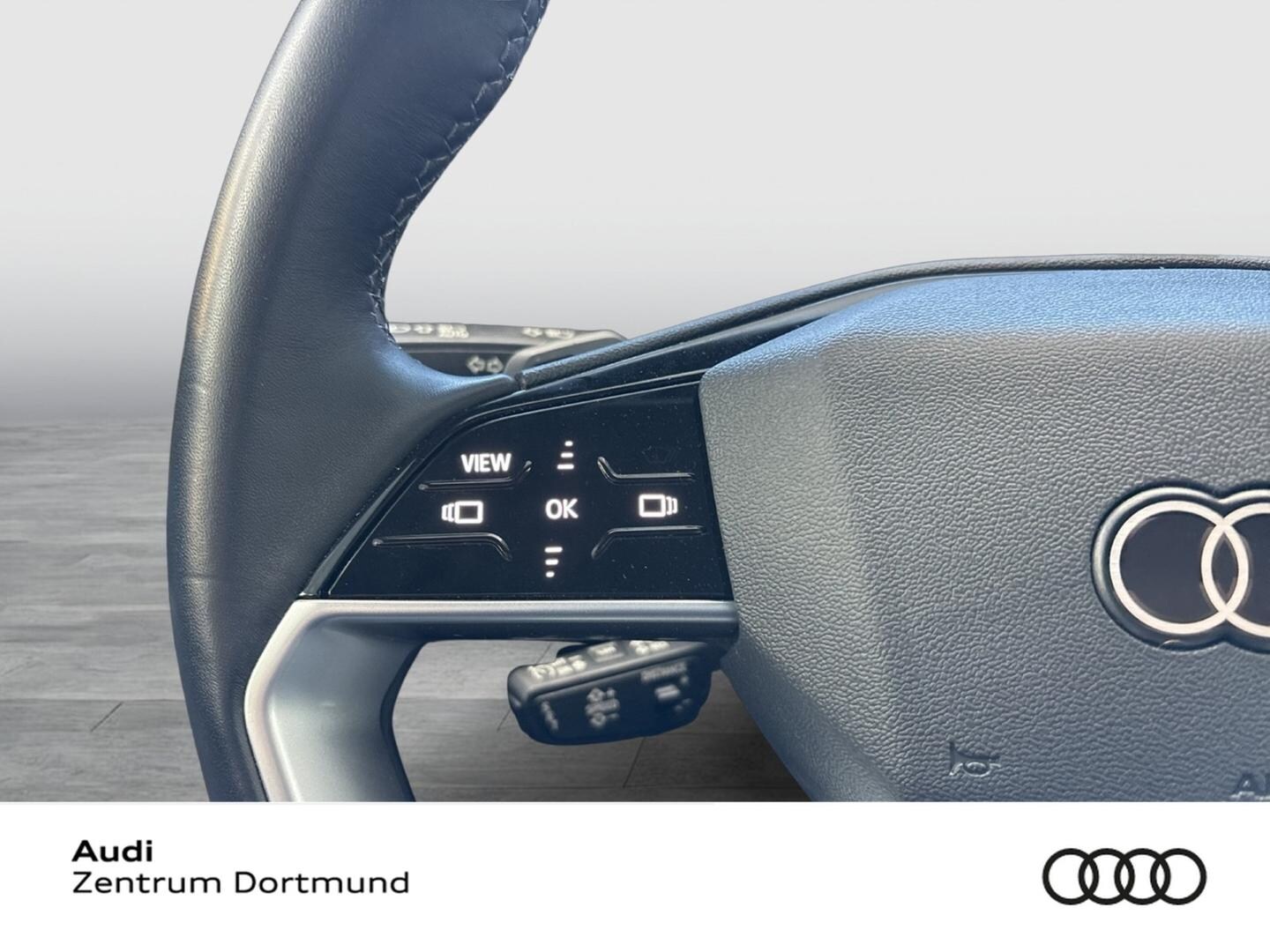 Bild über Audi Q5 SUV TDI quattro 150 kW S tronic - für weitere Informationen kontaktieren Sie den Audi Partner