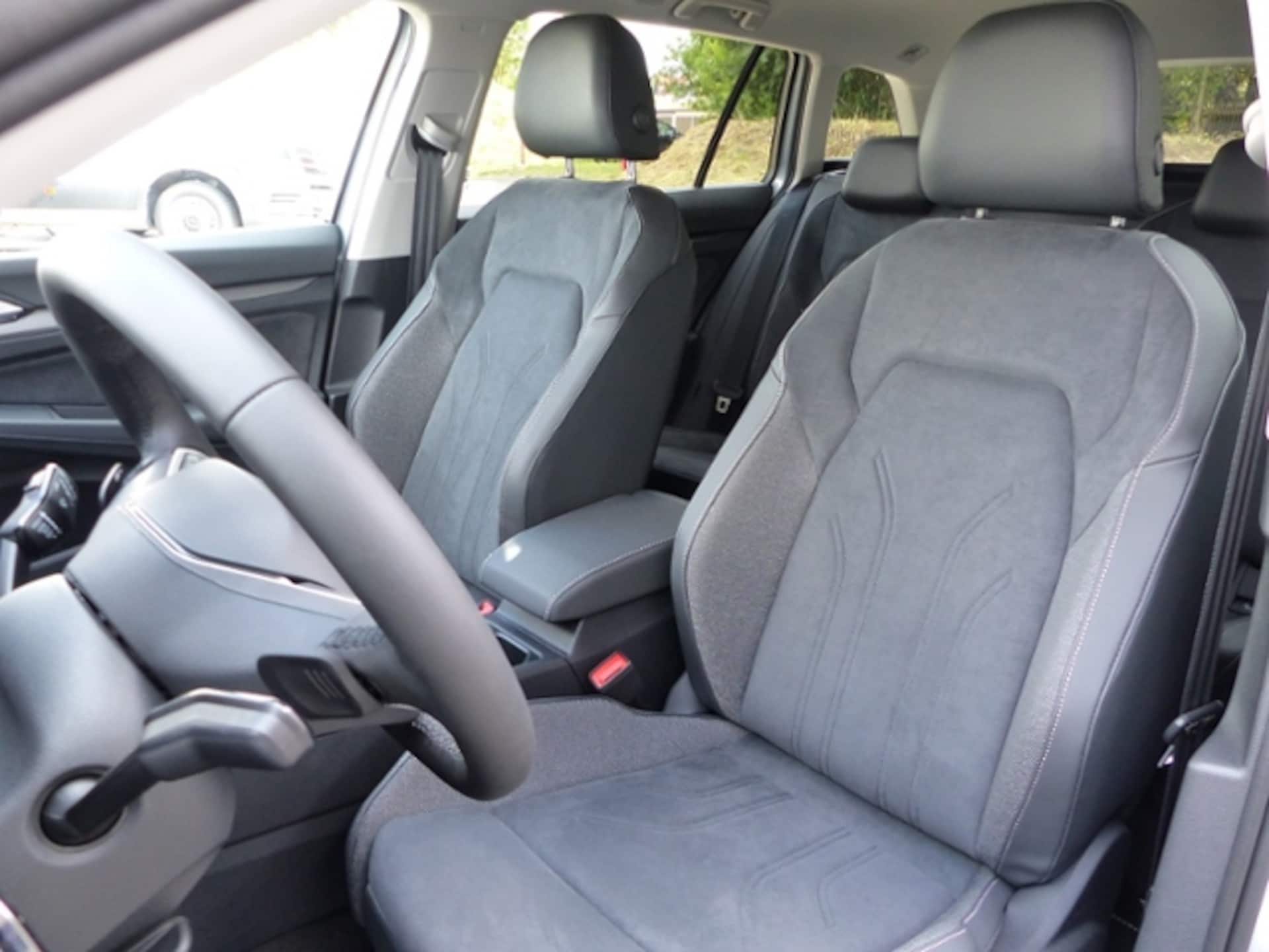 Volkswagen Golf Variant Style
