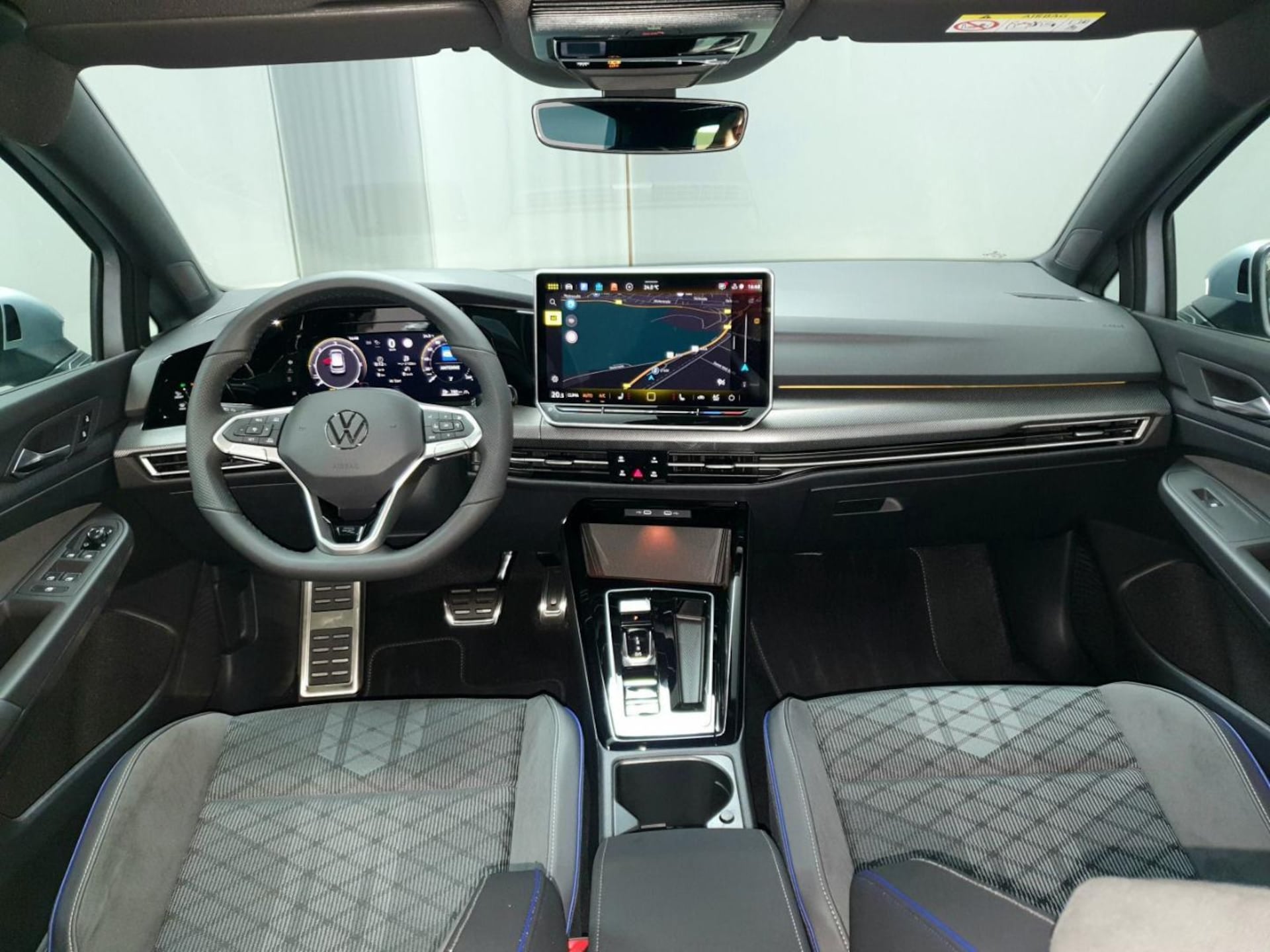 Volkswagen Golf R-Line