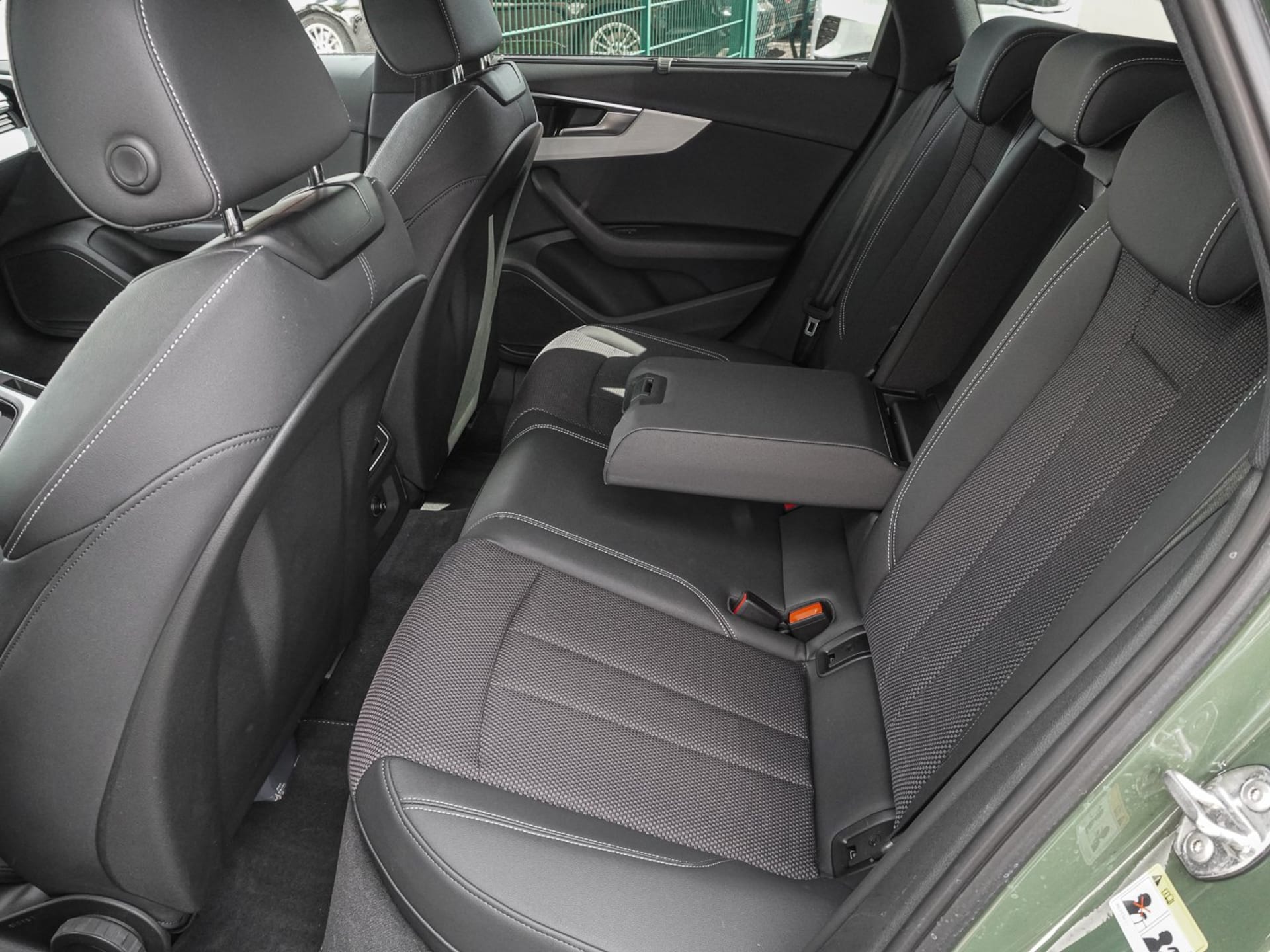 Audi A4 Avant S line