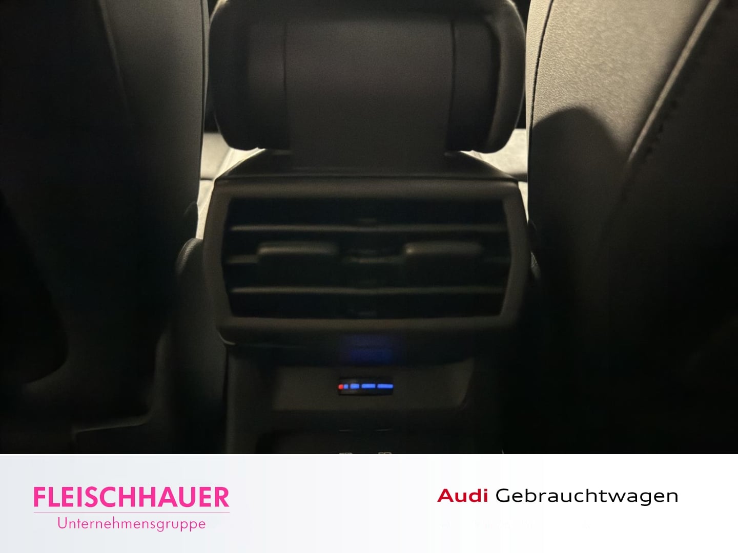 Bild über Audi RS 3 Sportback TFSI quattro 294 kW S tronic - für weitere Informationen kontaktieren Sie den Audi Partner