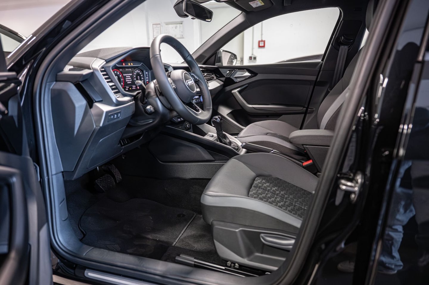 Bild über Audi A1 Sportback advanced 30 TFSI S tronic - für weitere Informationen kontaktieren Sie den Audi Partner