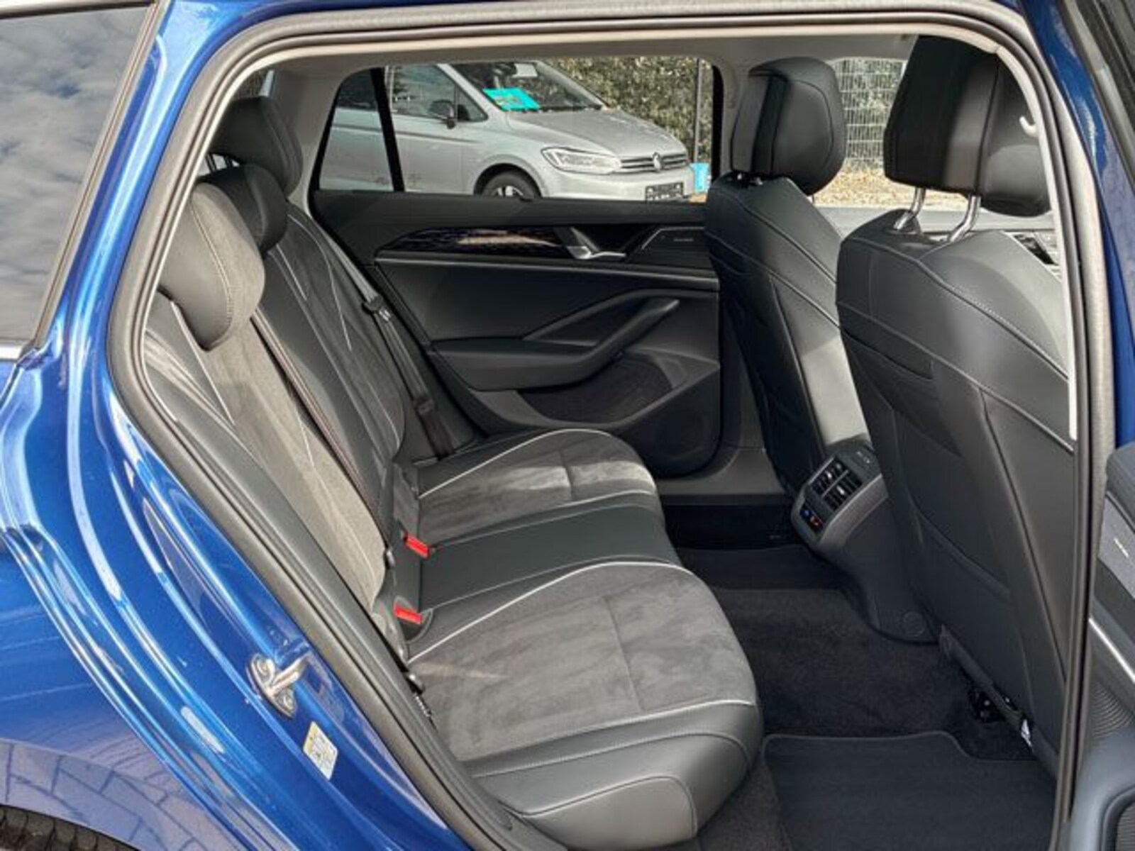 Volkswagen Passat – Bild 11