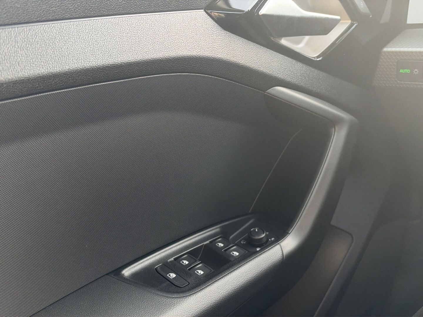 Bild über Audi A1 allstreet 35 TFSI S tronic - für weitere Informationen kontaktieren Sie den Audi Partner