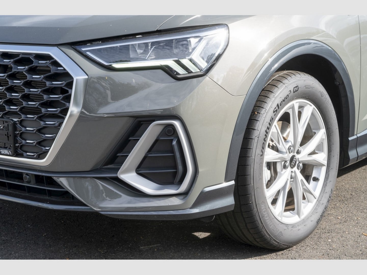 Bild über Audi Q3 Sportback S line 35 TFSI S tronic - für weitere Informationen kontaktieren Sie den Audi Partner