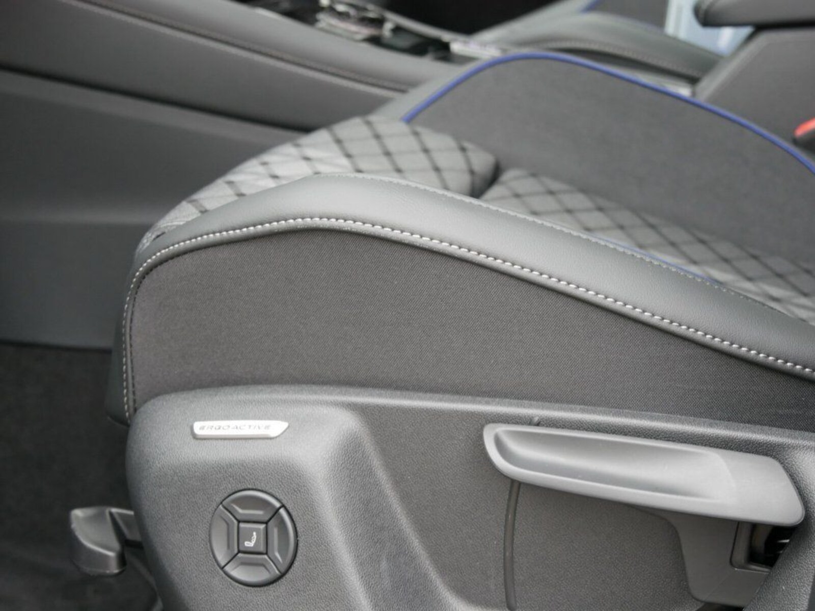 Volkswagen Tiguan – Bild 13
