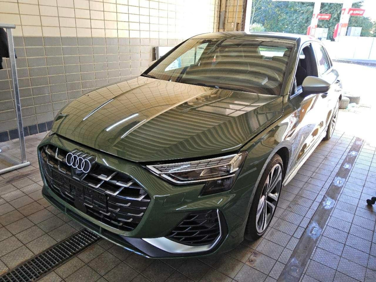 Bild über Audi S3 Sportback TFSI quattro S tronic - für weitere Informationen kontaktieren Sie den Audi Partner